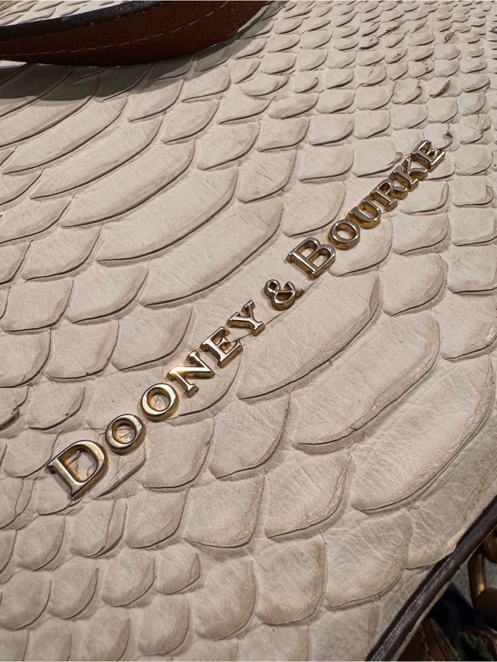 Leather handbag lot: Dooney and Bourke, Coach, Brahmin. - Picture 12 of 13